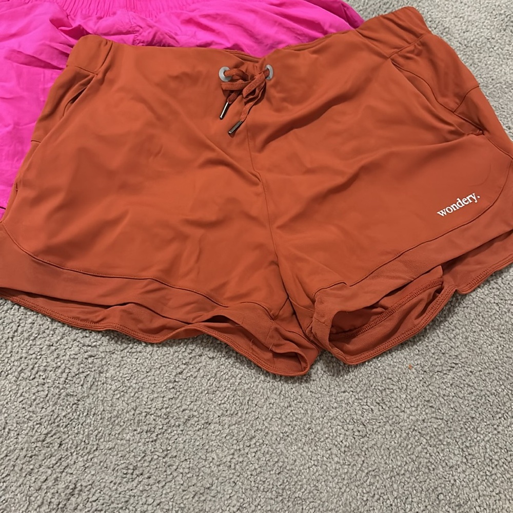 Lot of shorts- all fit like a Sz L - Picture 3 of 4